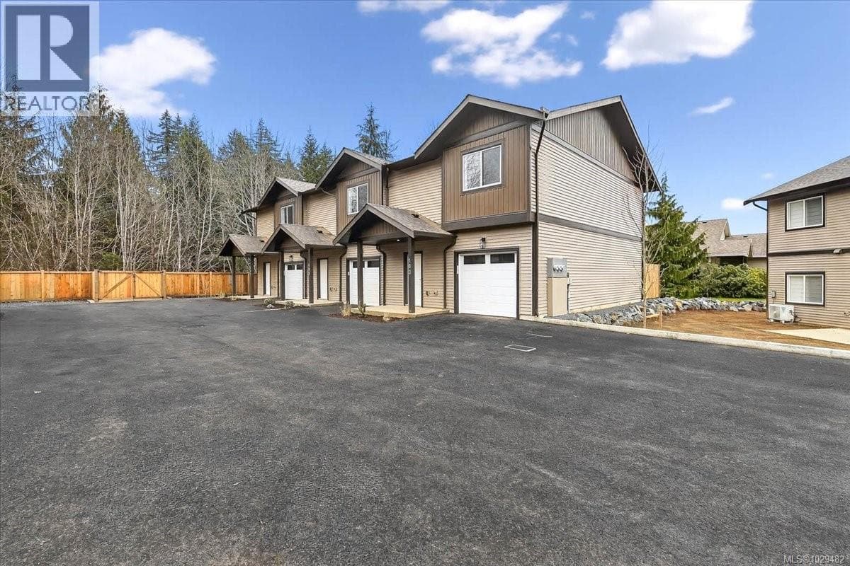 3 bed 3 bath single family at 103 5535 Woodland Cres E — $479,900
