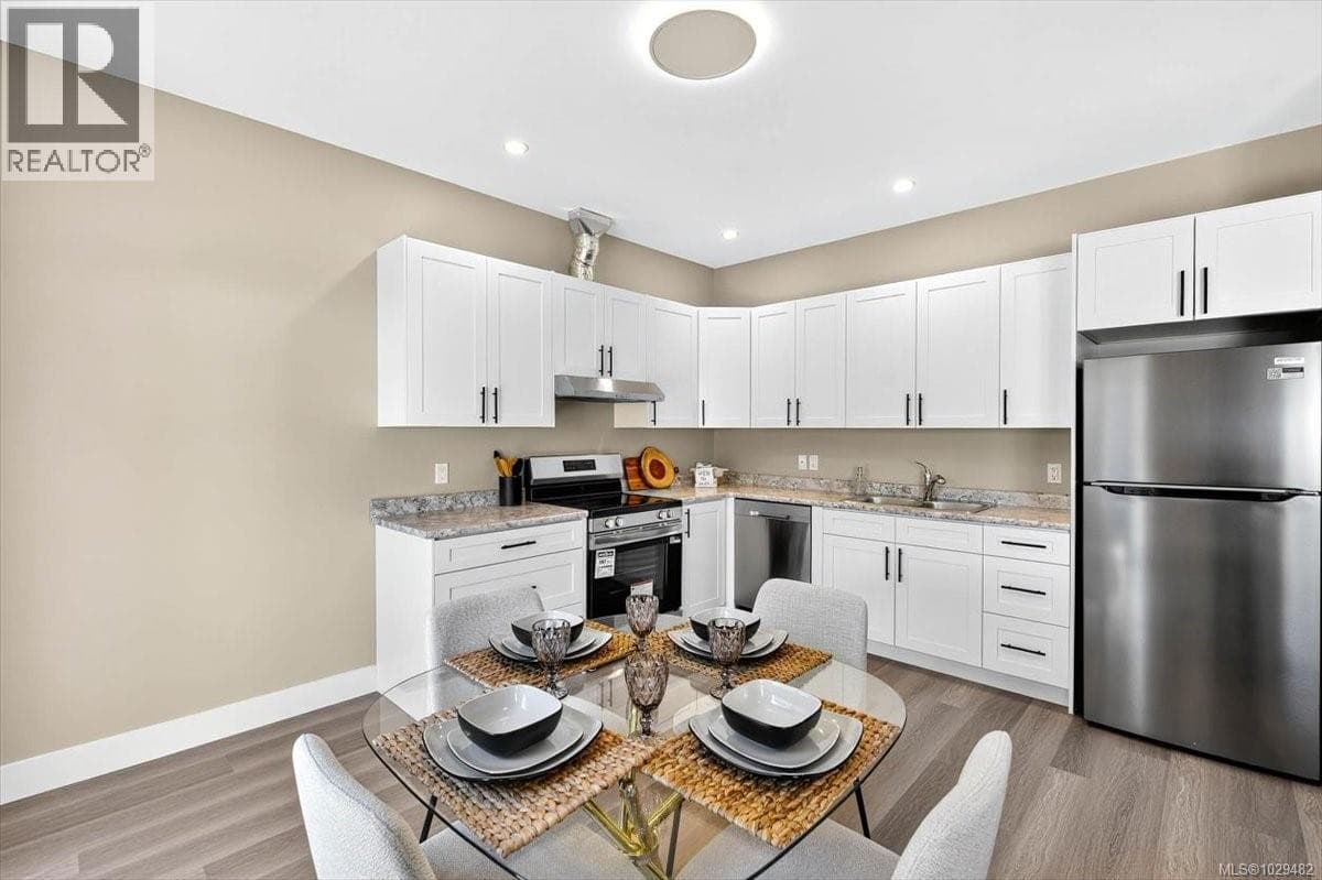 103 5535 Woodland Cres E photo 4
