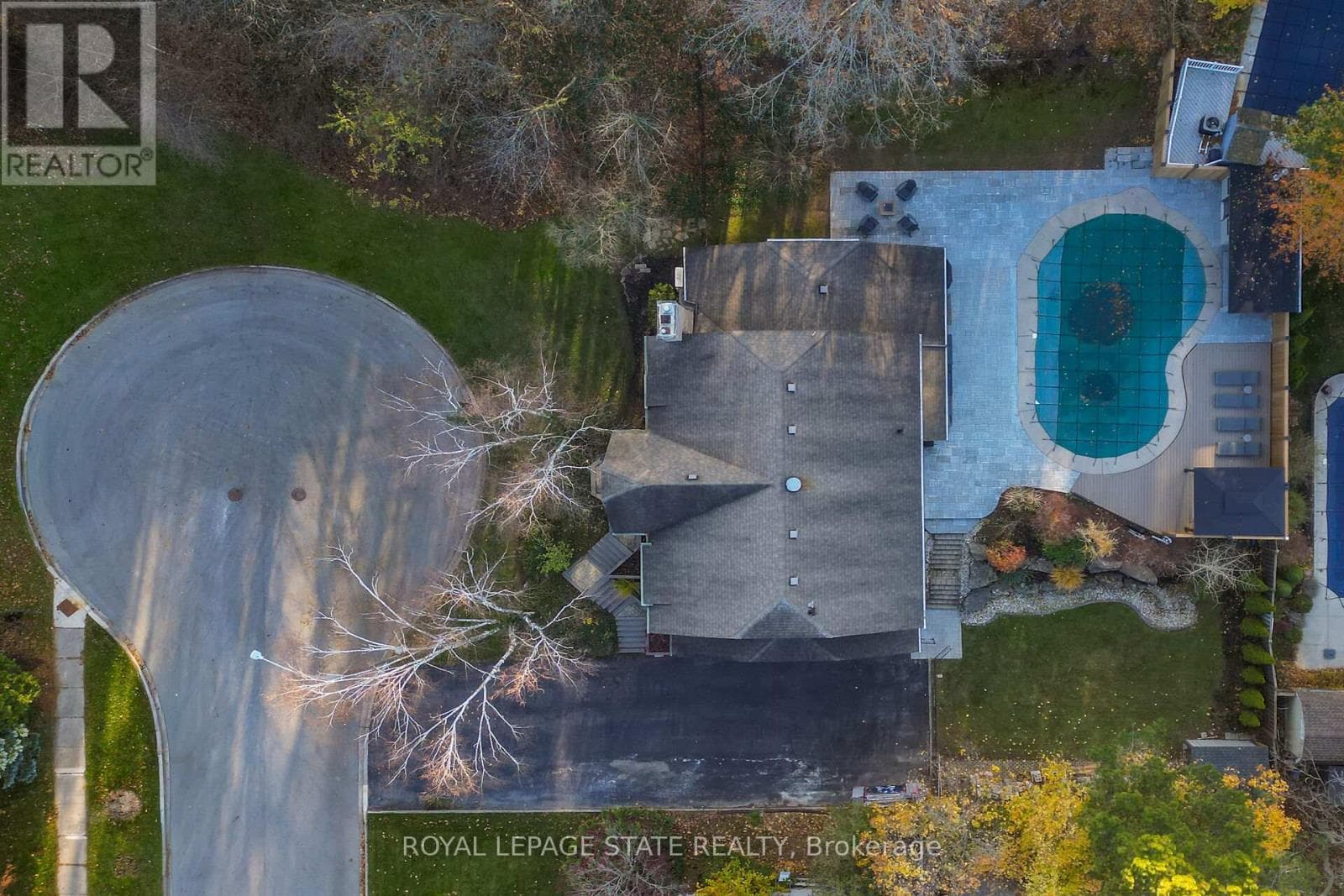40 PARKWOOD ROAD photo 3