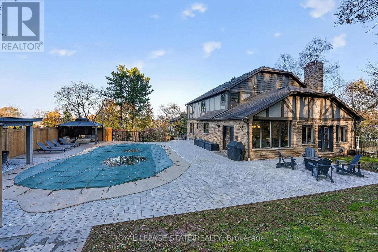 40 PARKWOOD ROAD photo 4