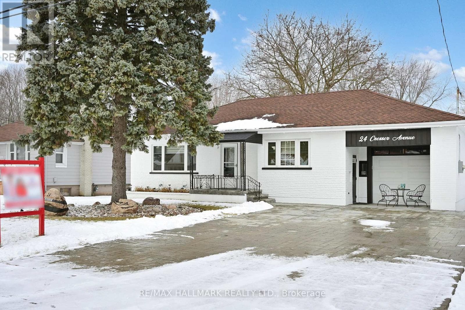24 CRESSER AVENUE photo 2