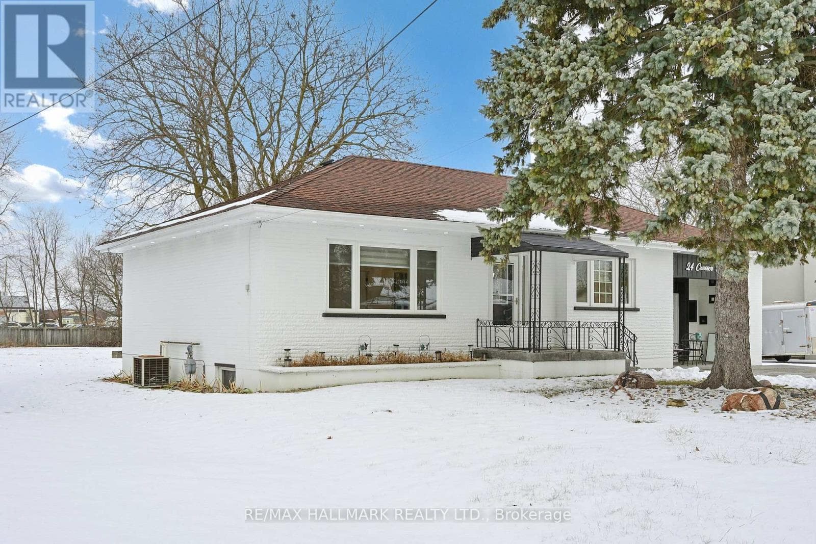 24 CRESSER AVENUE photo 3