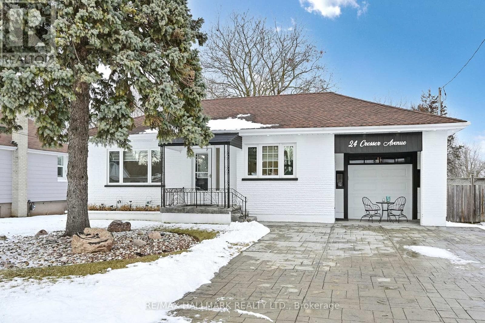 24 CRESSER AVENUE photo 4