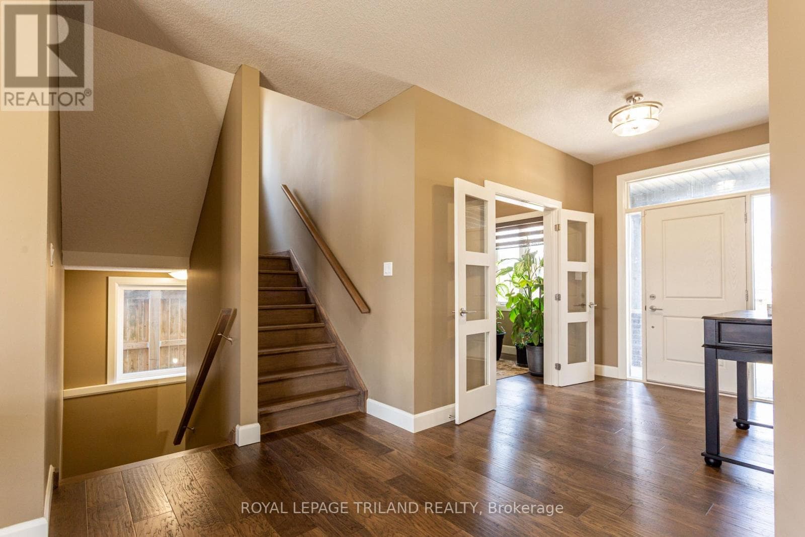 253 BOARDWALK WAY photo 3