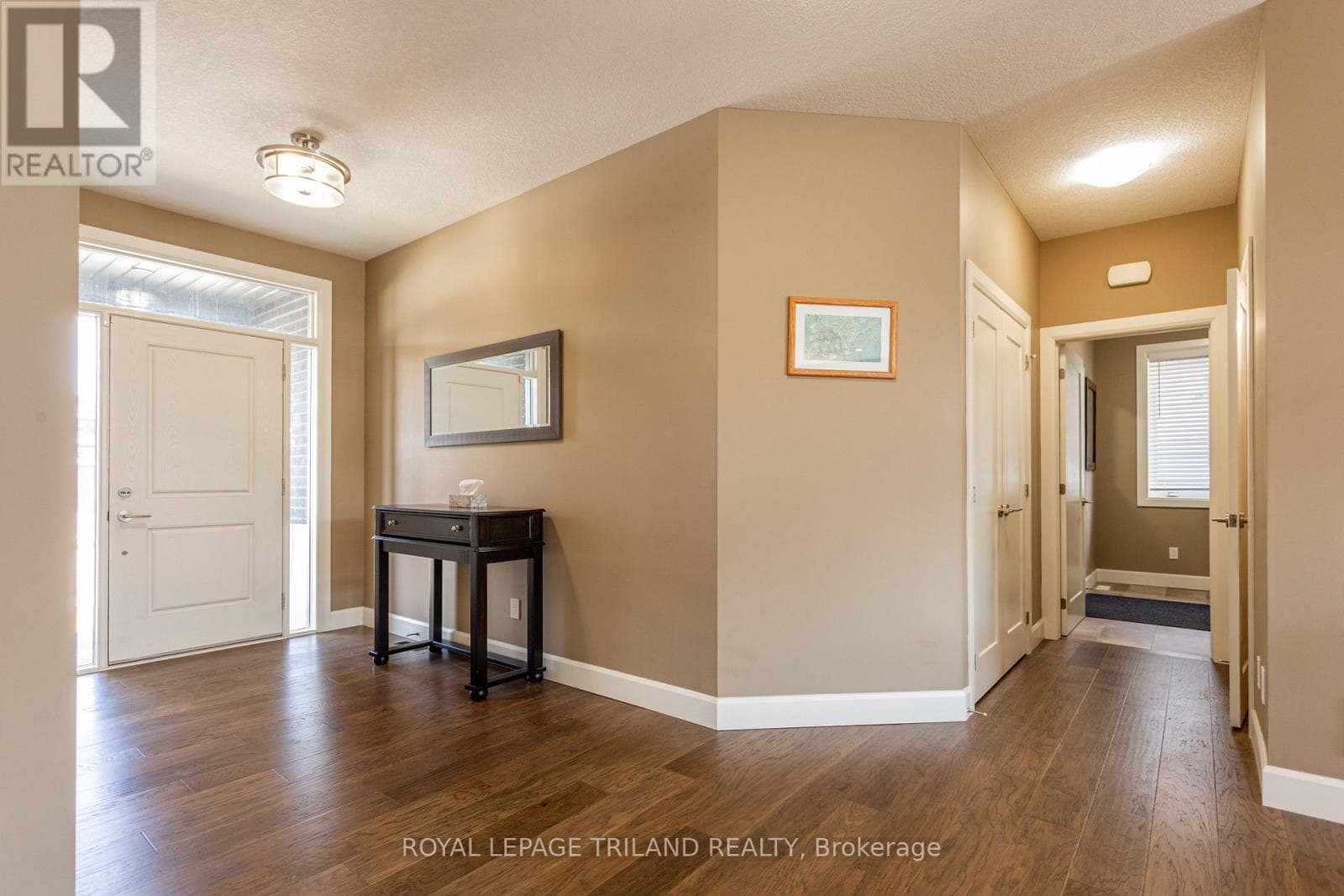 253 BOARDWALK WAY photo 4