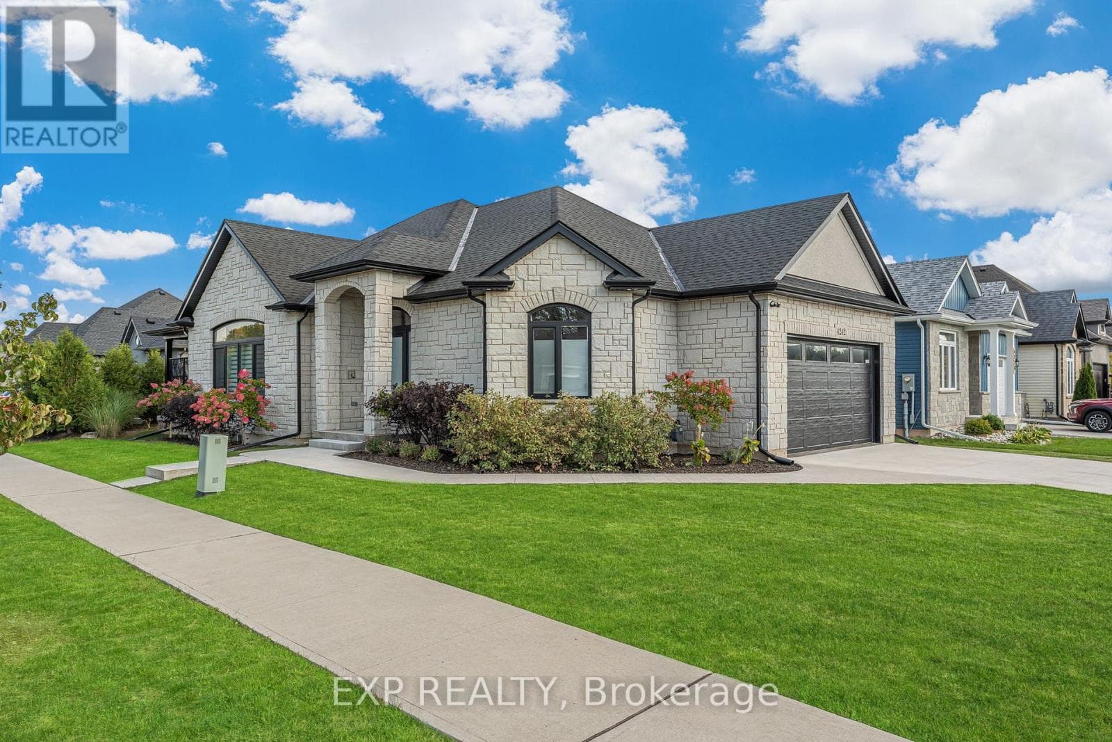 4242 VILLAGE CREEK DRIVE photo 2