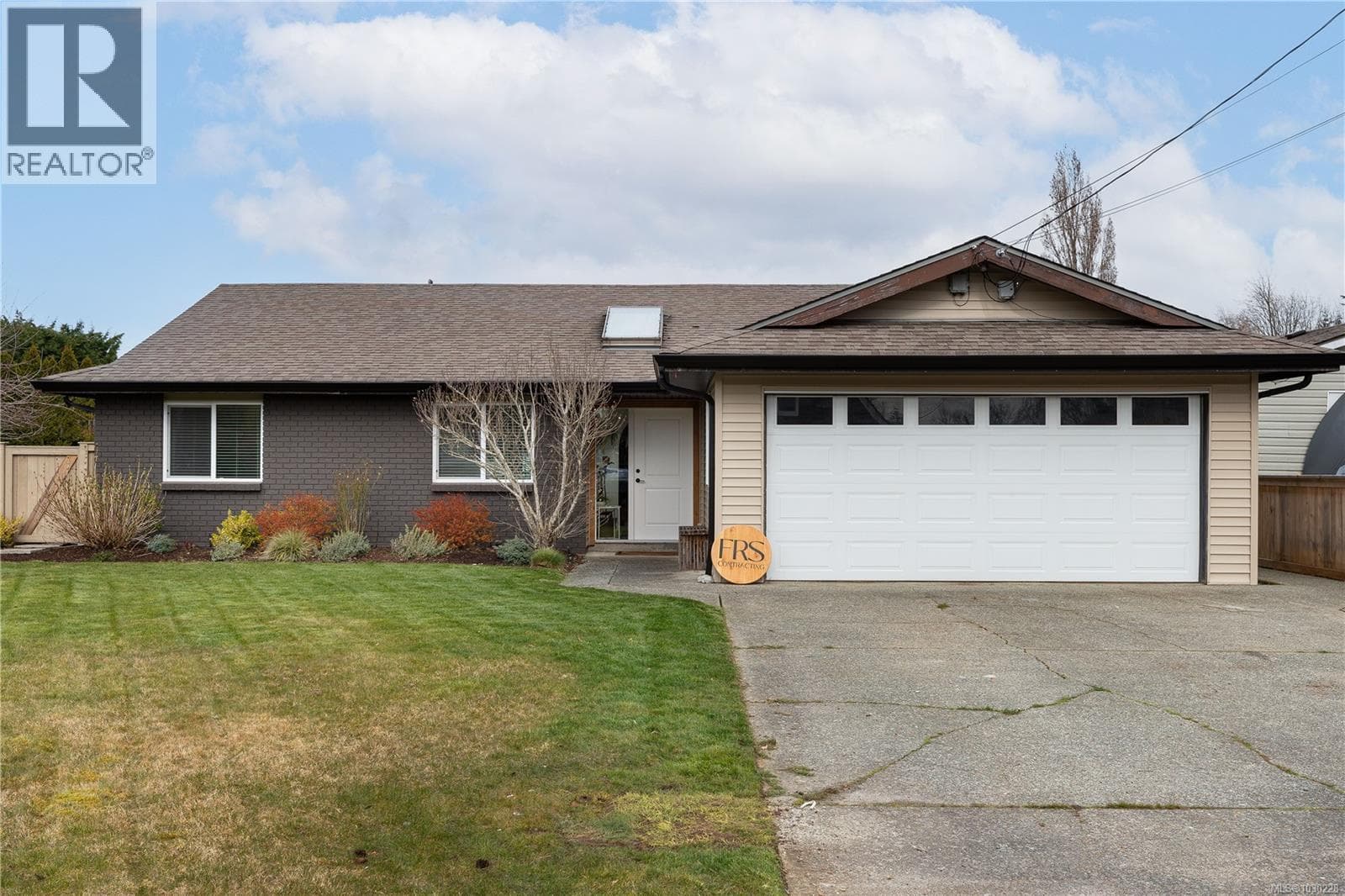 3 bed 2 bath single family at 408 Reavie Rd — $718,800