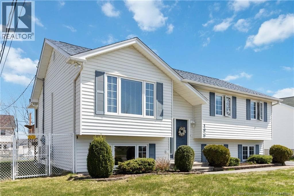 196 Sunshine Drive photo 3