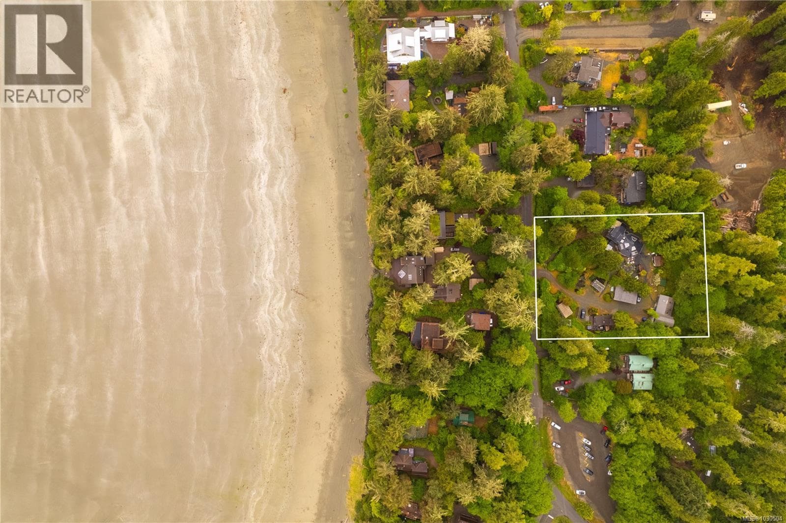1364 Chesterman Beach Rd photo 4