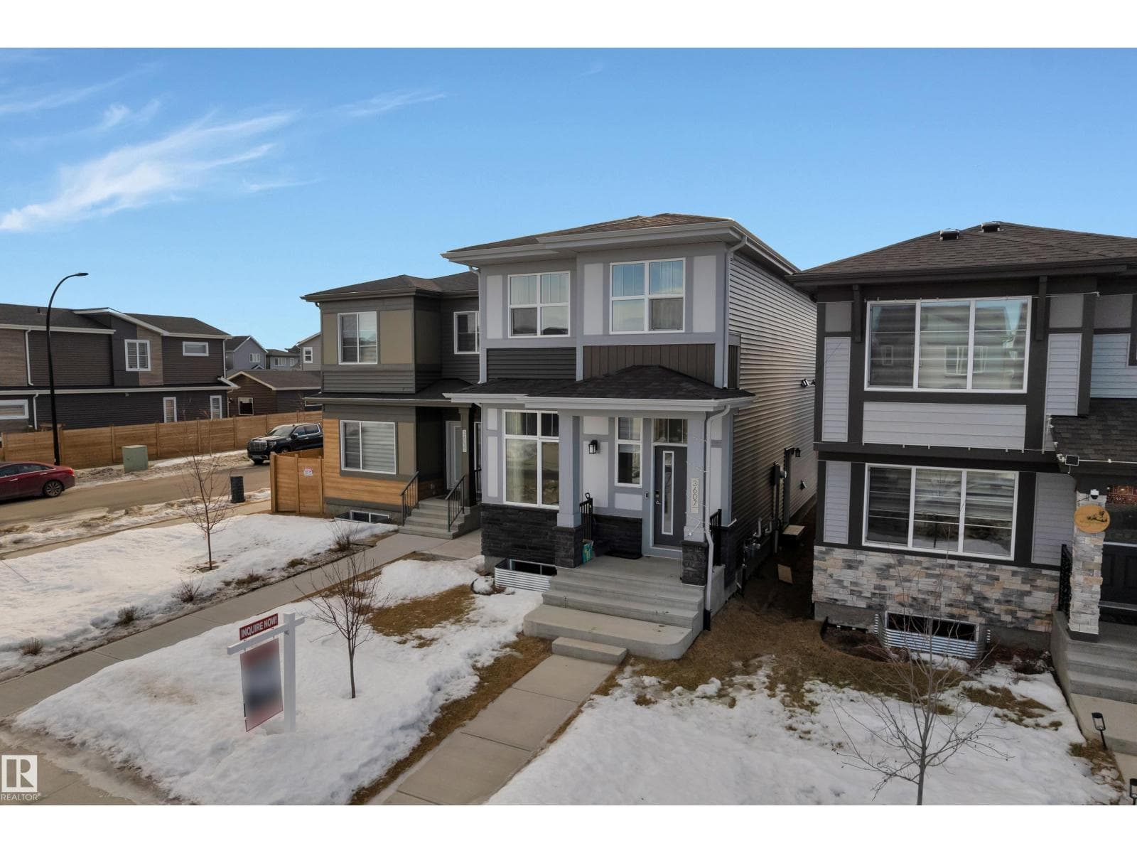 3607 6 AV SW SW photo 2