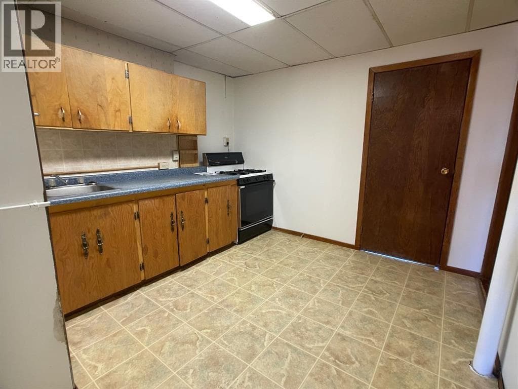 # 1-6, 5109 50th Street — photo 3