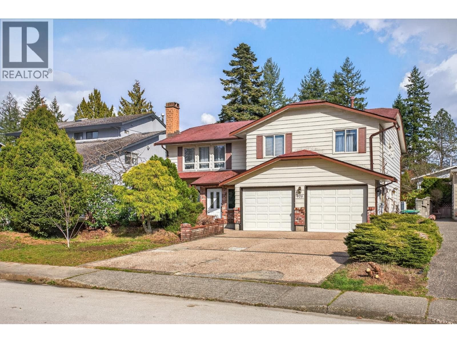 925 MERRITT STREET photo 2