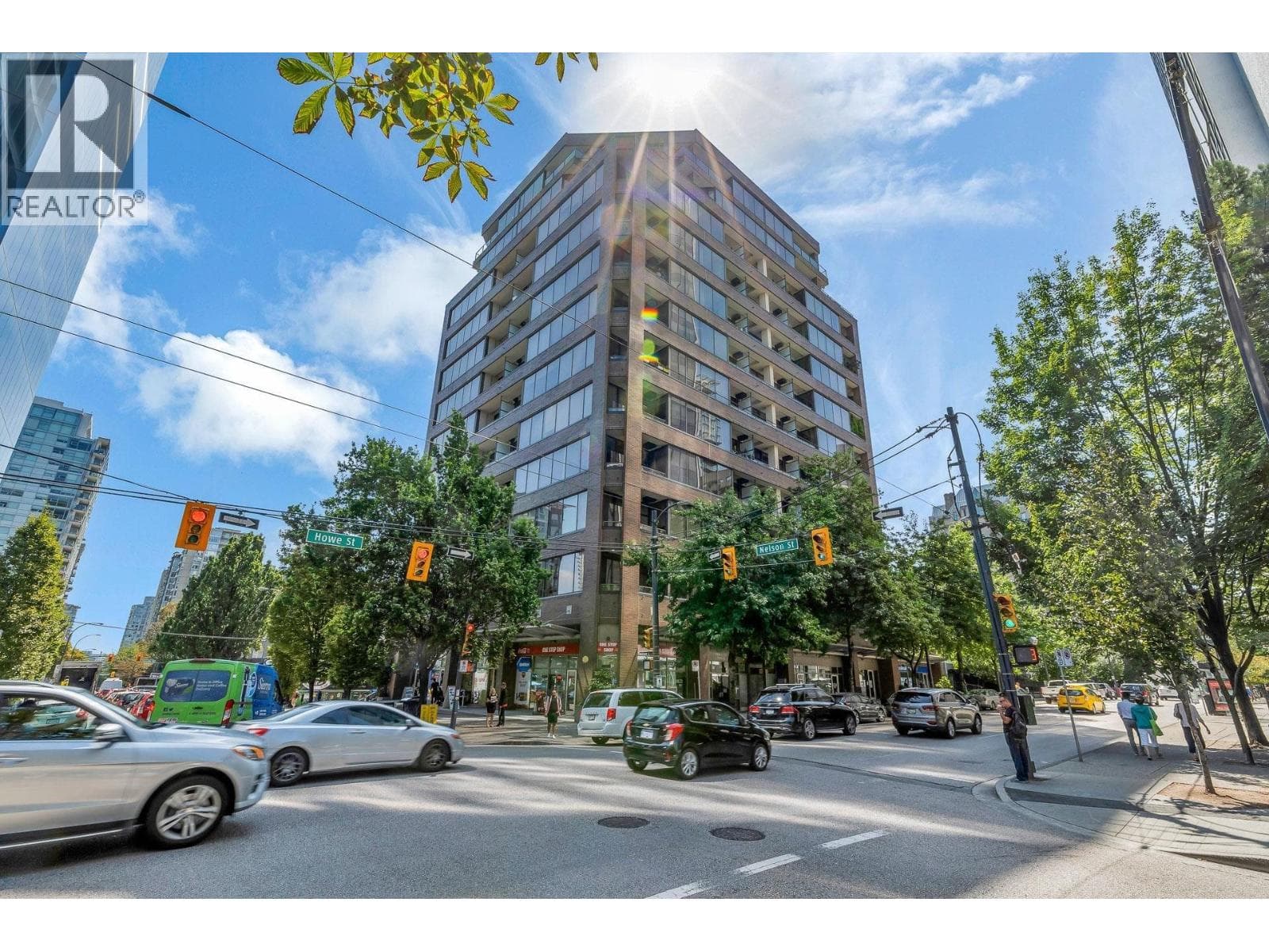 1 bed 1 bath single family at 909 1010 HOWE STREET — $520,000