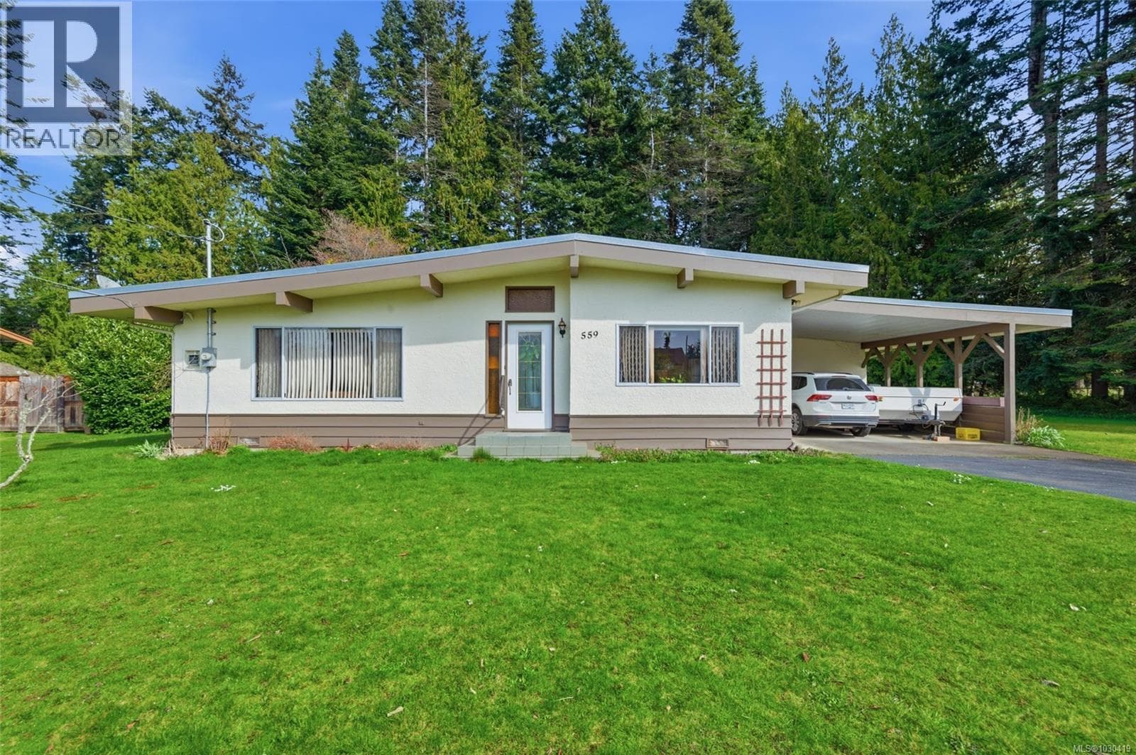 3 bed 2 bath single family at 559 Johnstone Rd — $910,000
