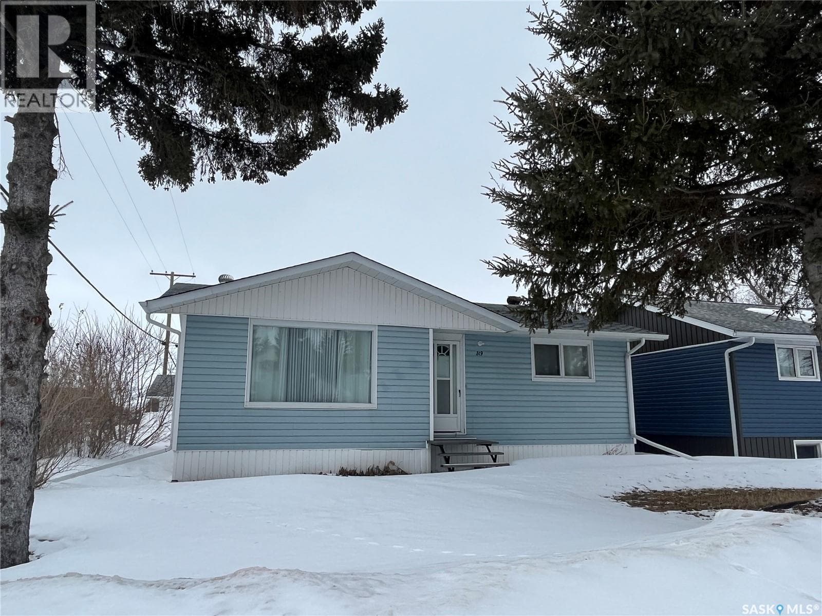 319 Pelly STREET