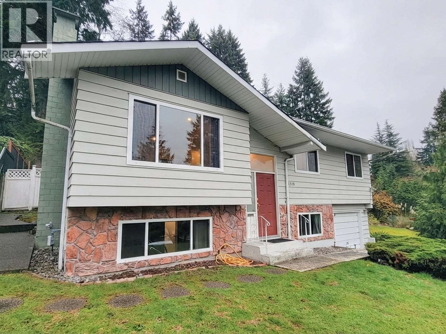 2519 PENSHURST COURT photo 4
