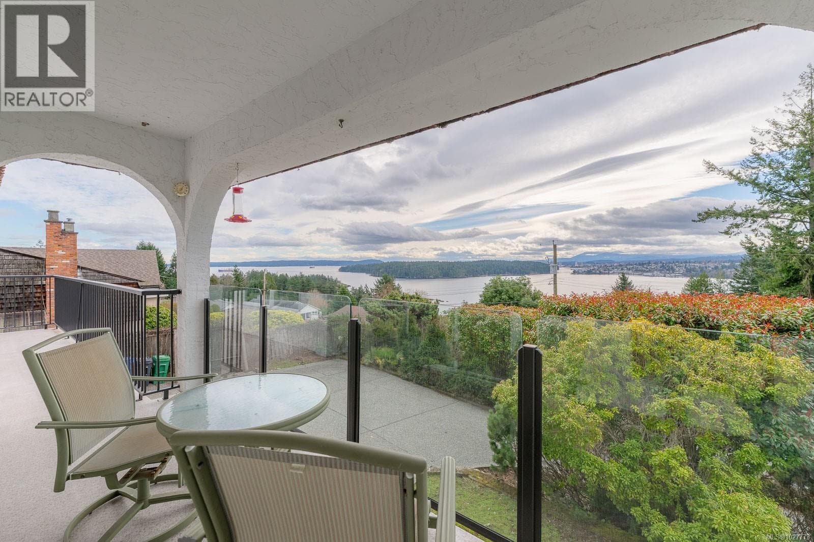 3 bed 3 bath single family at 155 Cross Bow Dr — $925,000