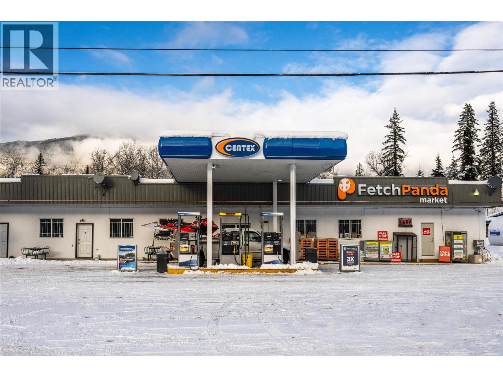 3643 Malakwa Road photo 5