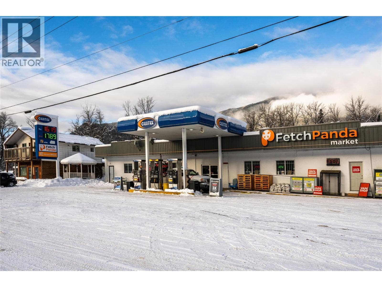 3643 Malakwa Road photo 3
