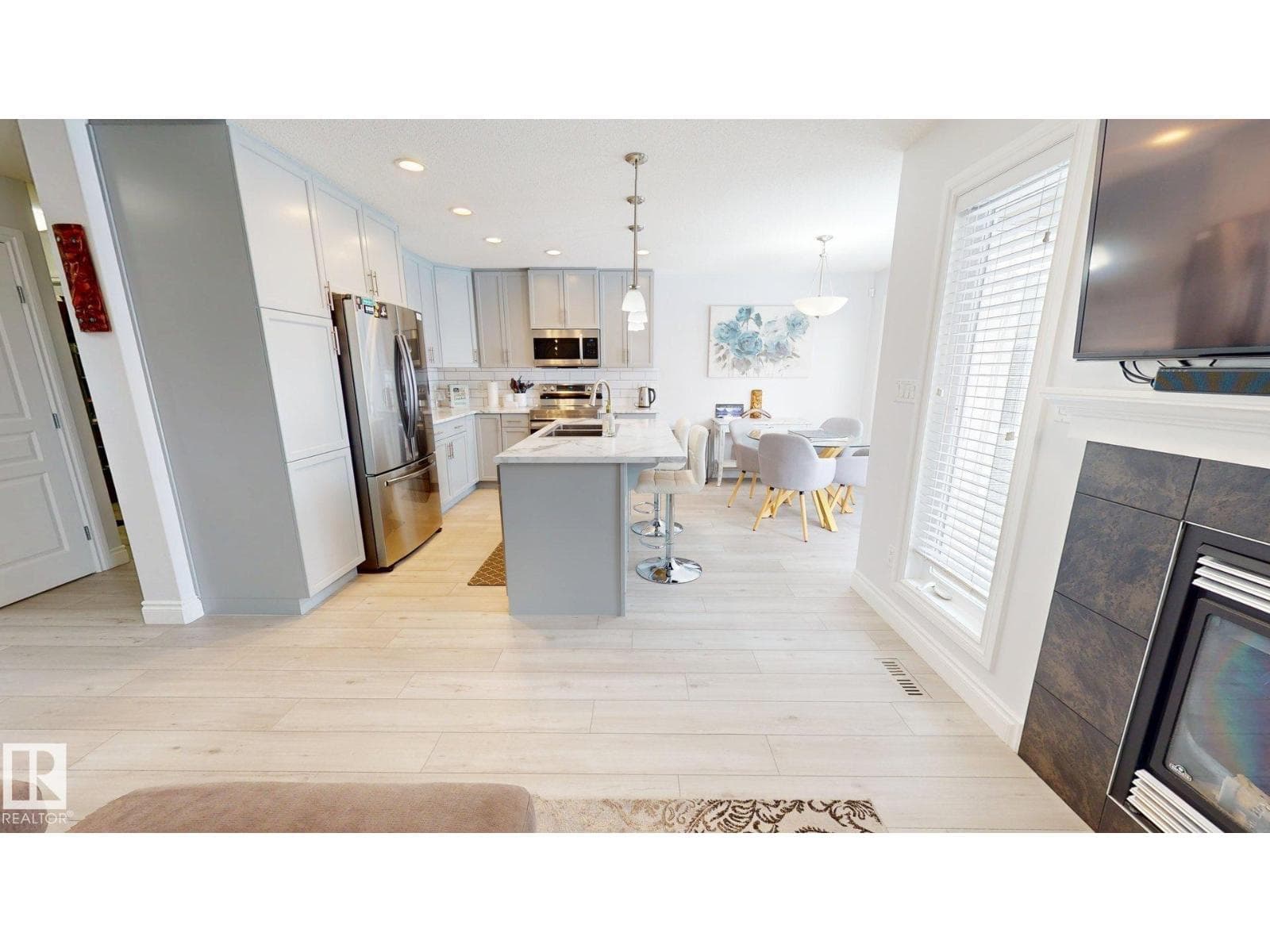 2057 69A ST SW photo 5