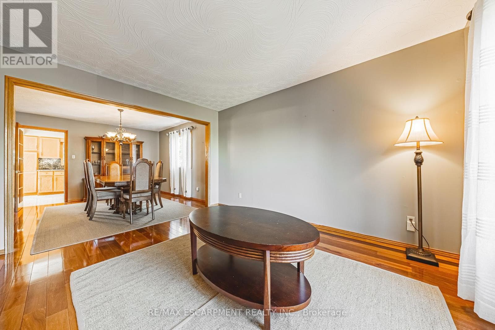 19 GLENHAVEN COURT photo 5