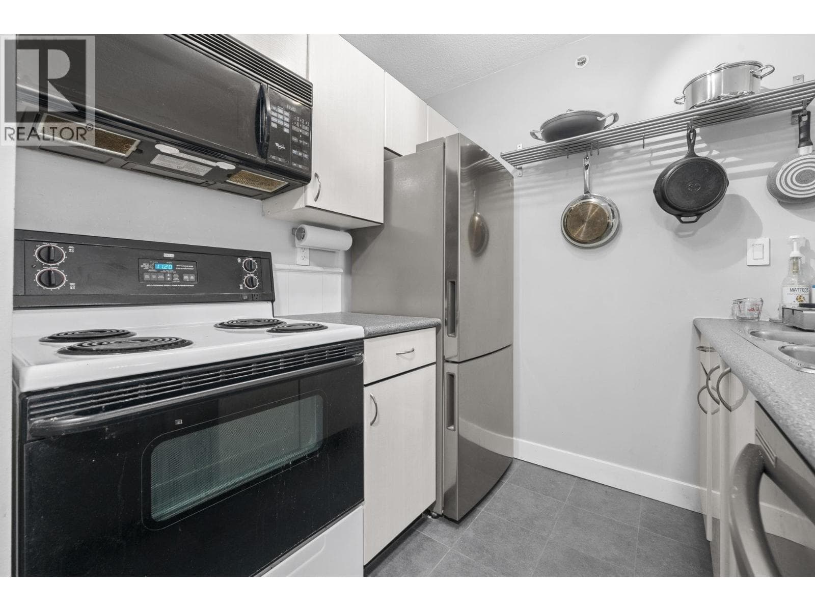 2803 939 HOMER STREET photo 5