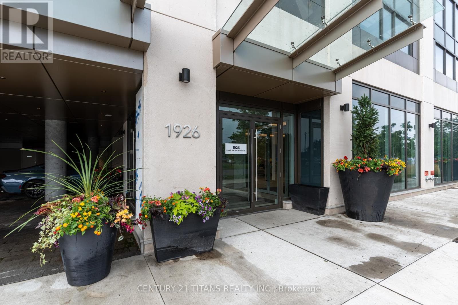 4010 - 1926 LAKESHORE BOULEVARD photo 4