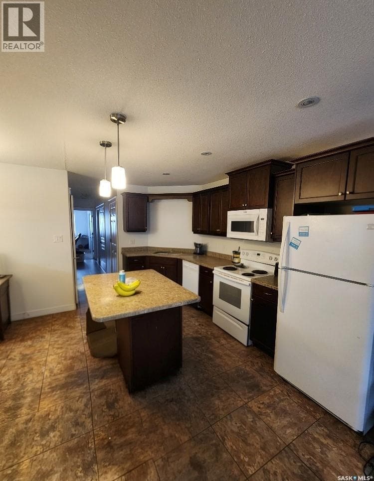 2067 Broder STREET photo 5