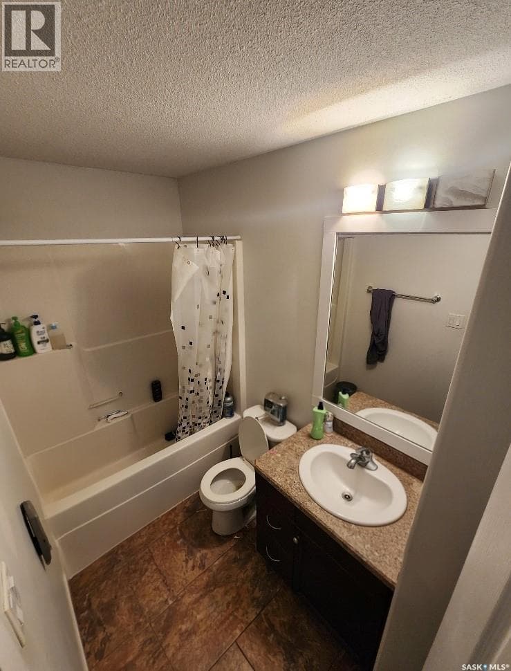 2067 Broder STREET photo 8