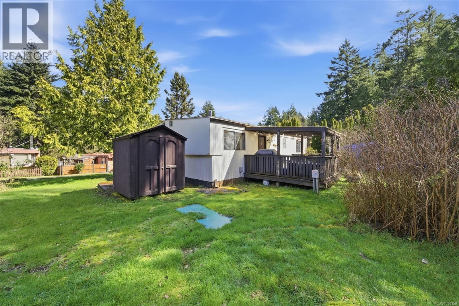 11 2615 Otter Point Rd photo 4