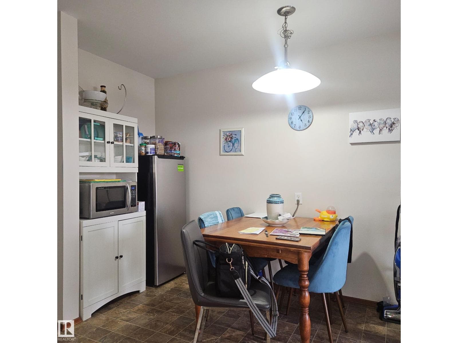 8315 69 AV NW photo 4
