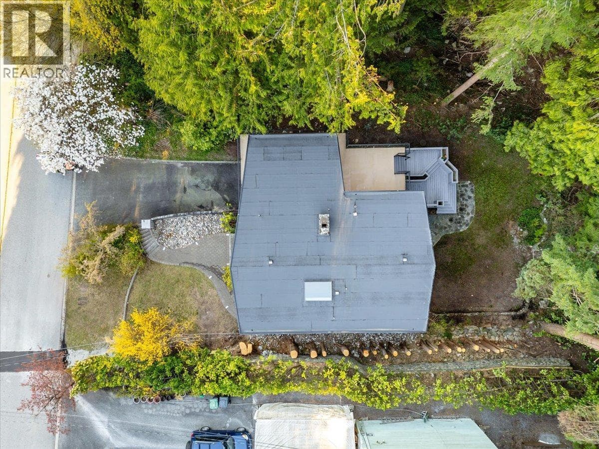 868 PROSPECT AVENUE photo 4