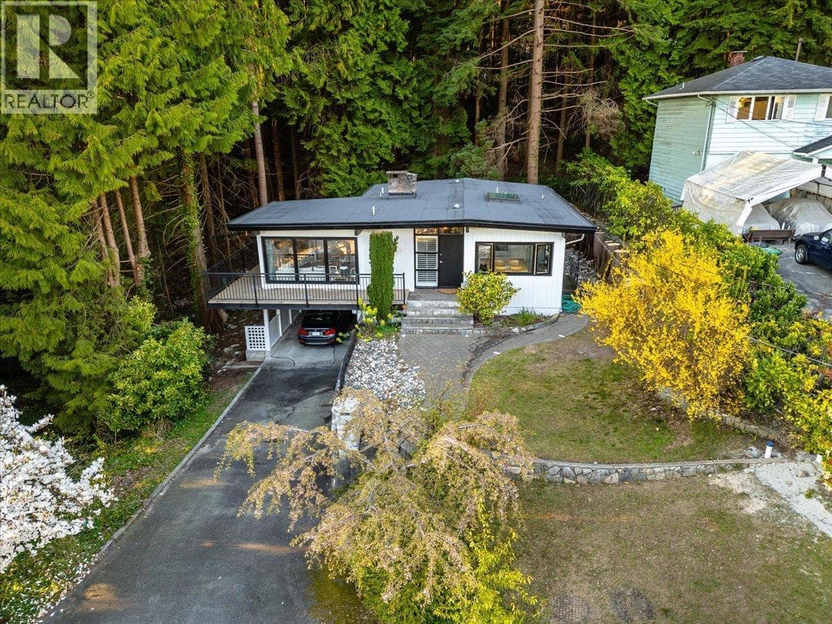 868 PROSPECT AVENUE photo 3