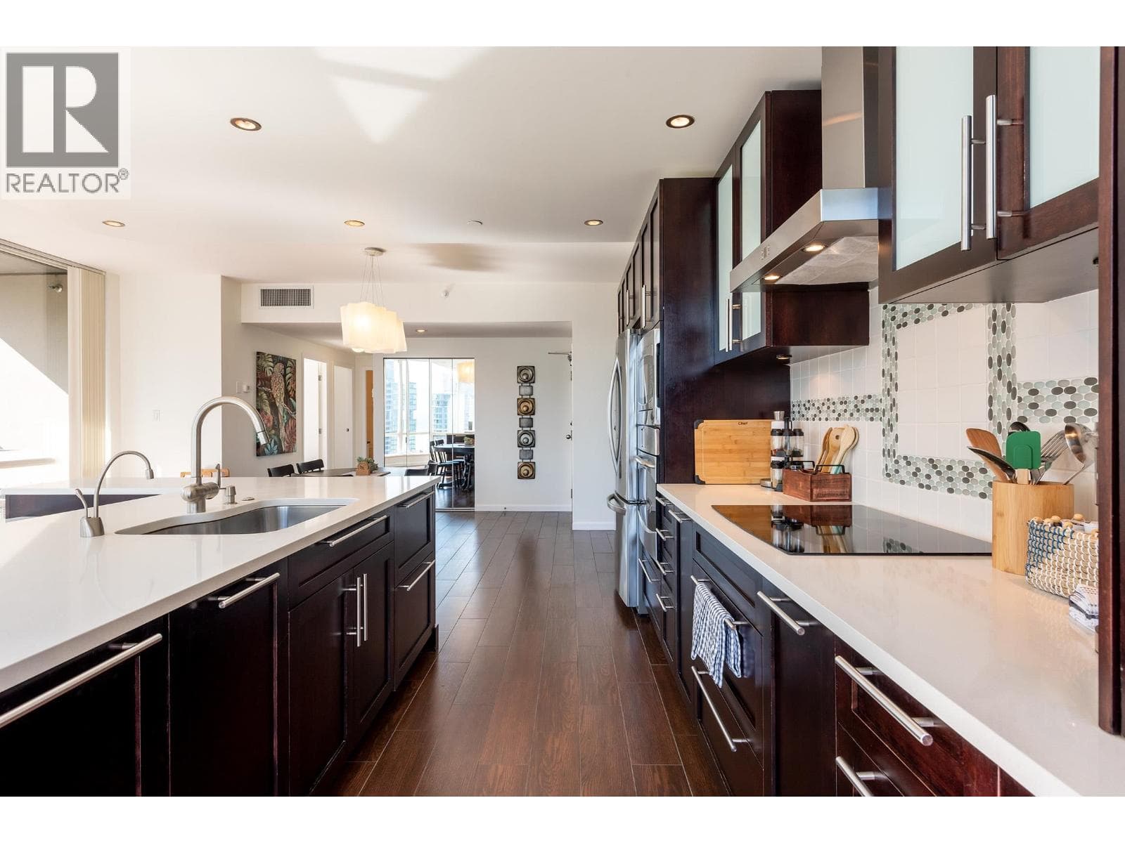 2902 1166 MELVILLE STREET photo 5