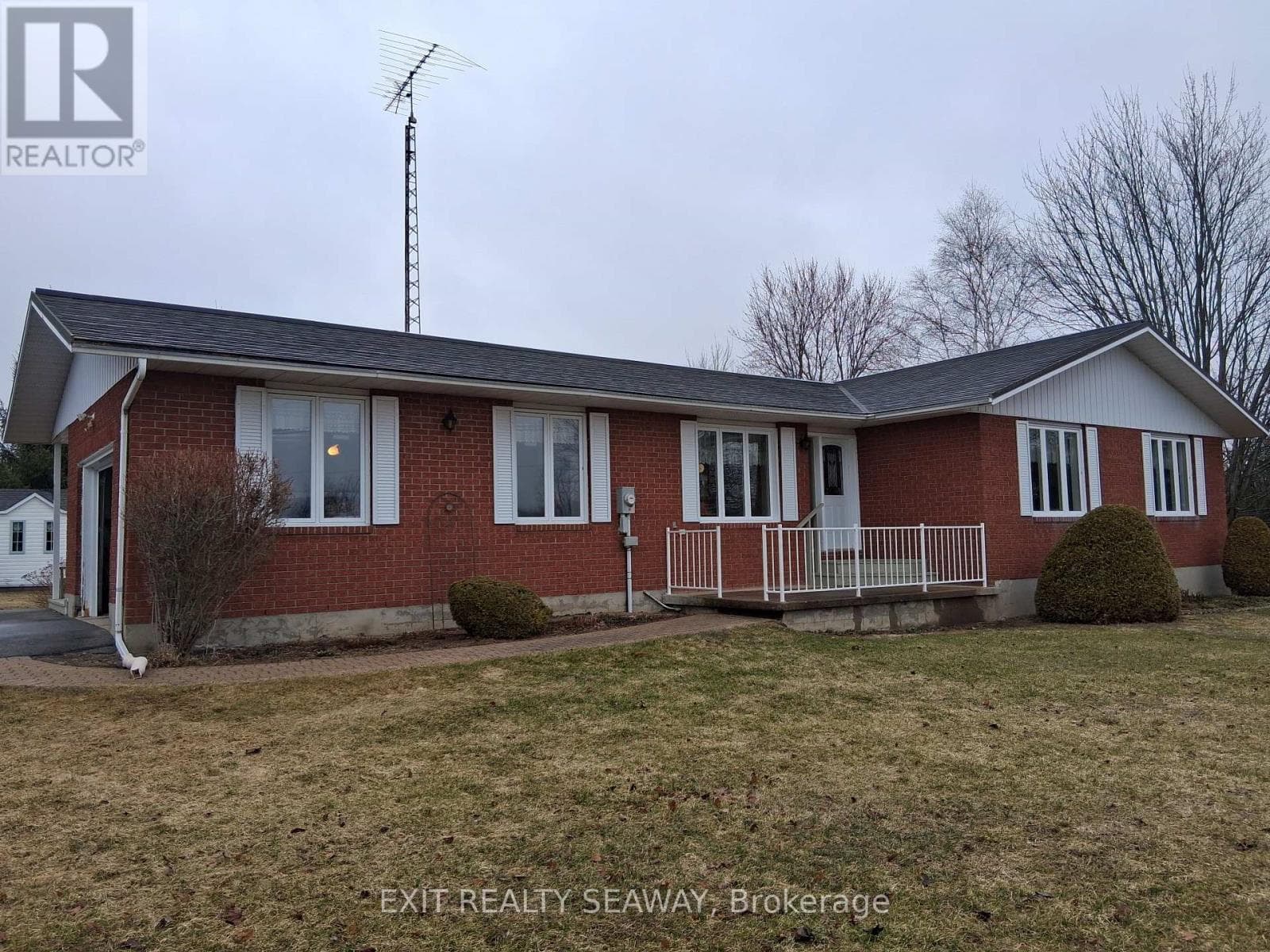 5514 COUNTY ROAD 16 ROAD N photo 3