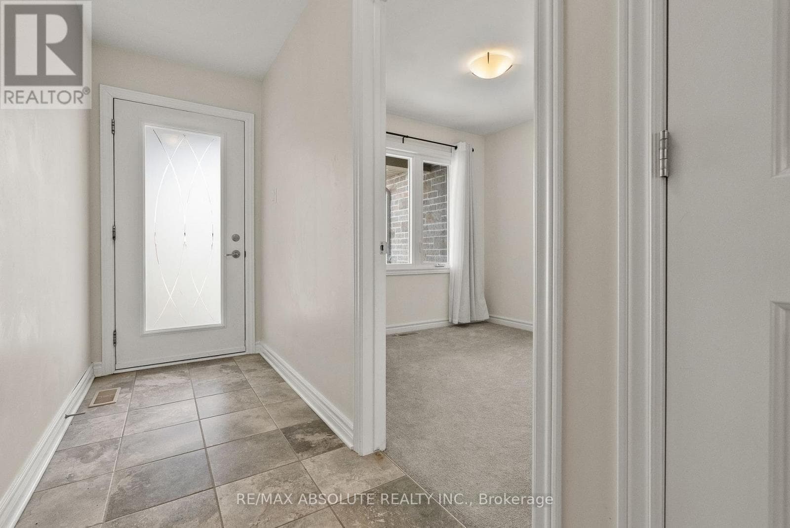 971 LEISHMAN DRIVE photo 3