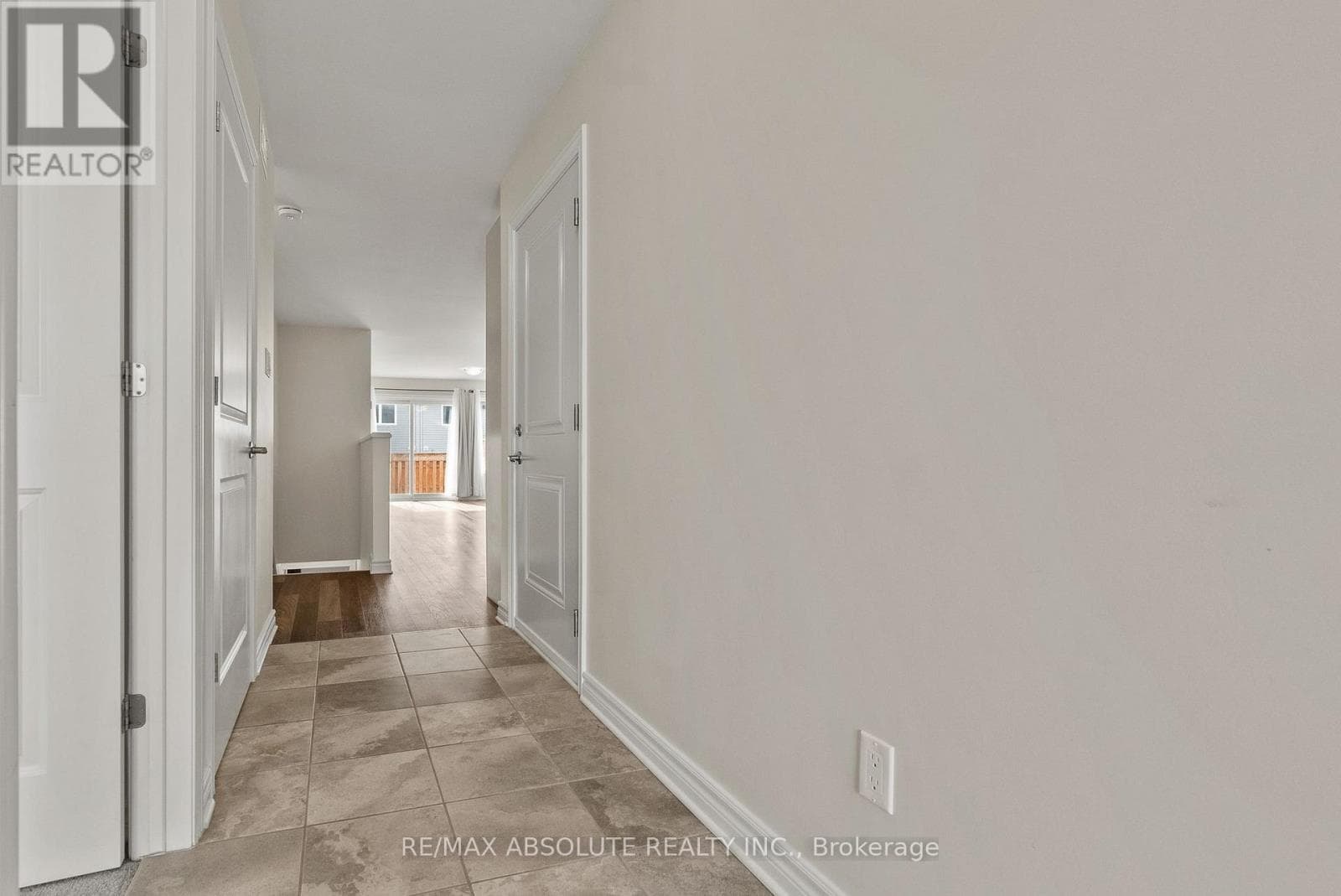 971 LEISHMAN DRIVE photo 4
