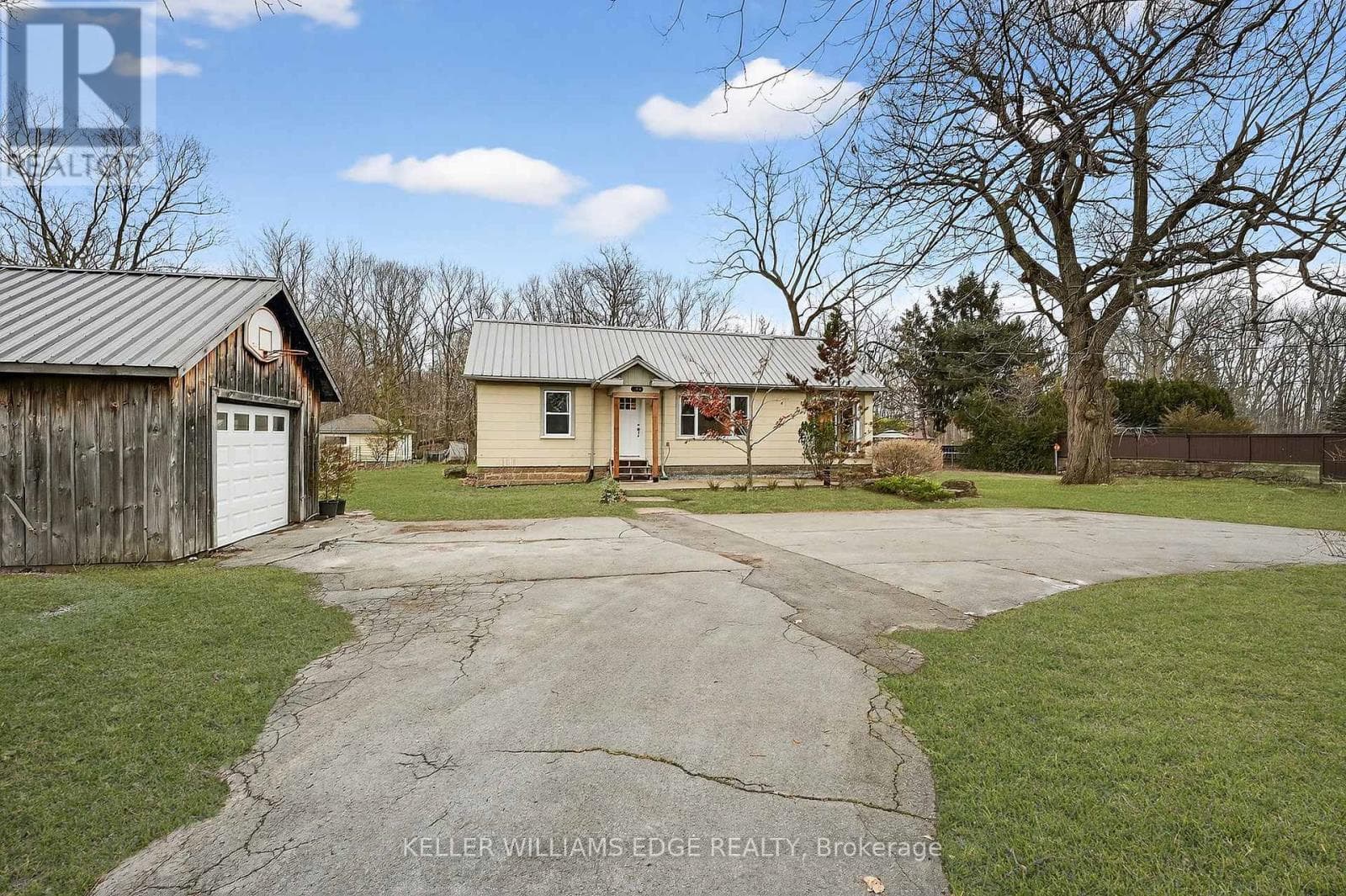 508 PROSPECT POINT ROAD N photo 4