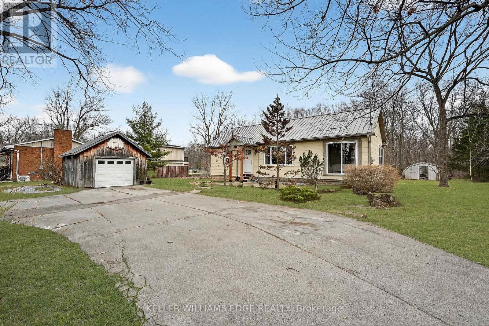 508 PROSPECT POINT ROAD N photo 5