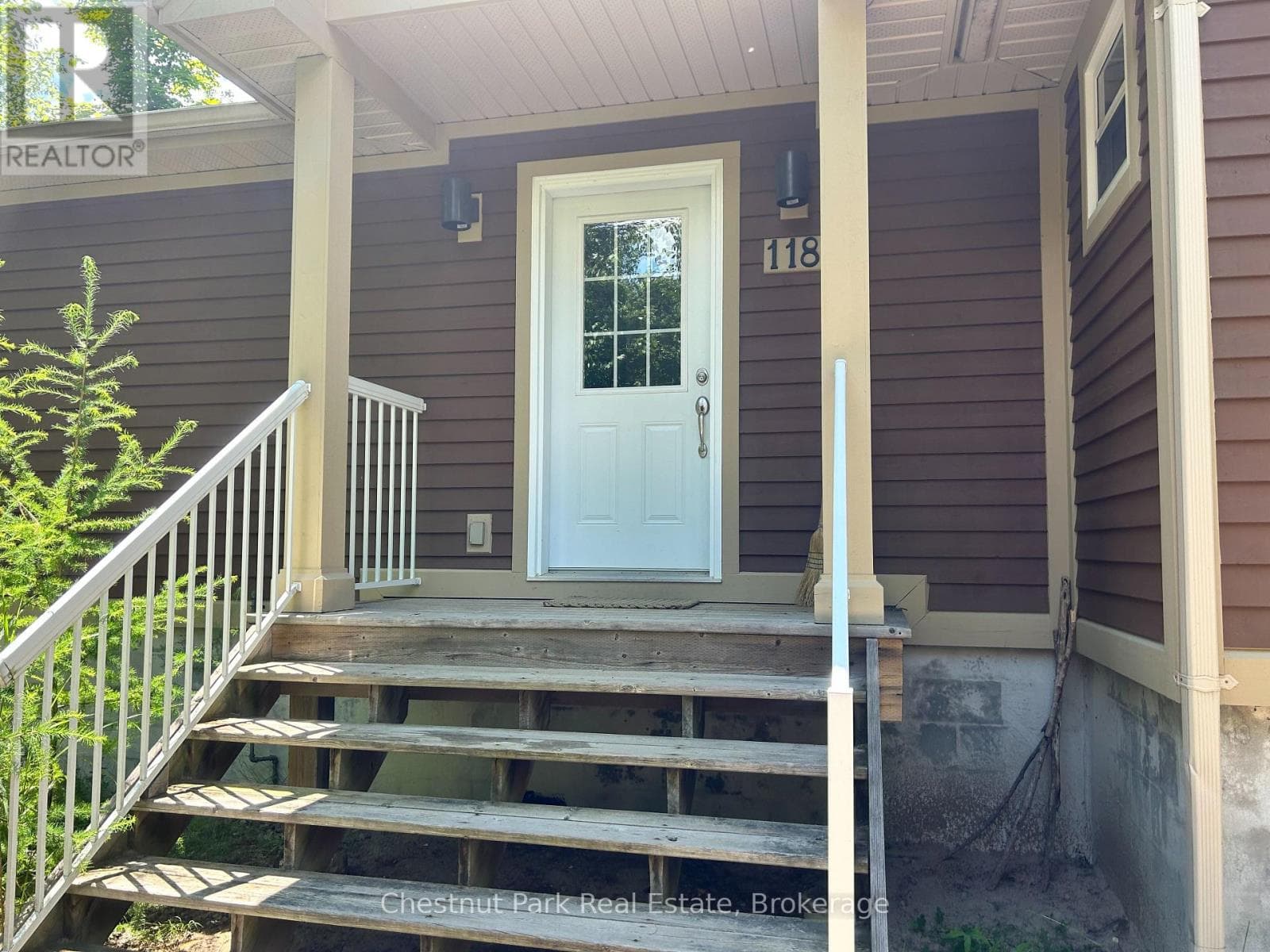 118-10 - 1052 RAT BAY ROAD photo 2