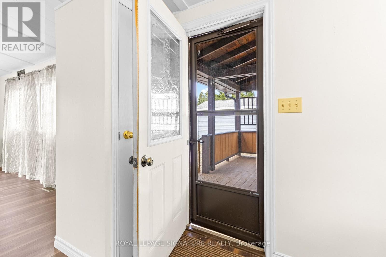 16 - 302694 DOUGLAS STREET photo 5