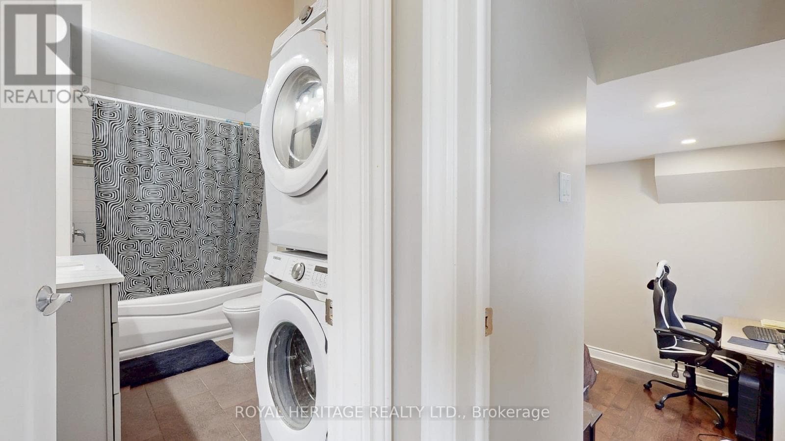 100 CROMWELL AVENUE photo 4
