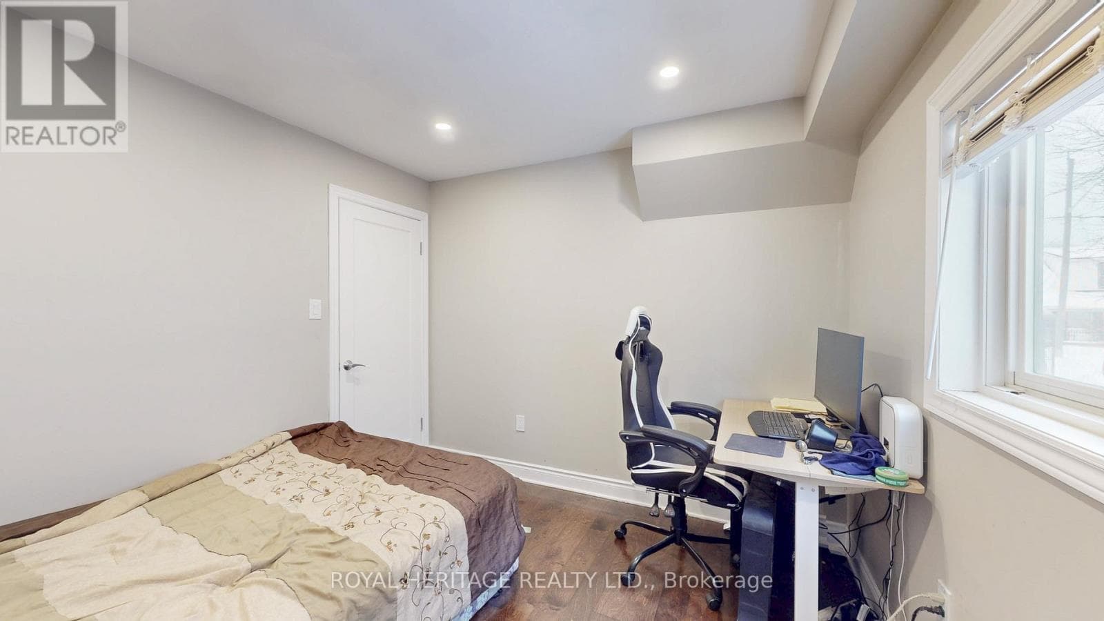 100 CROMWELL AVENUE photo 5