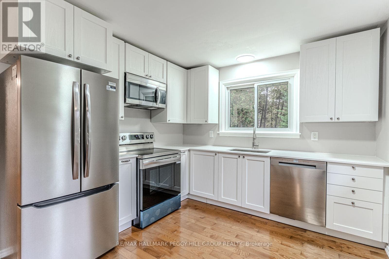537 HURONIA ROAD photo 2