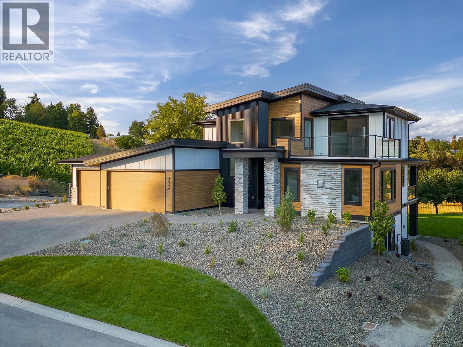 1054 Oak Barrel Place photo 2