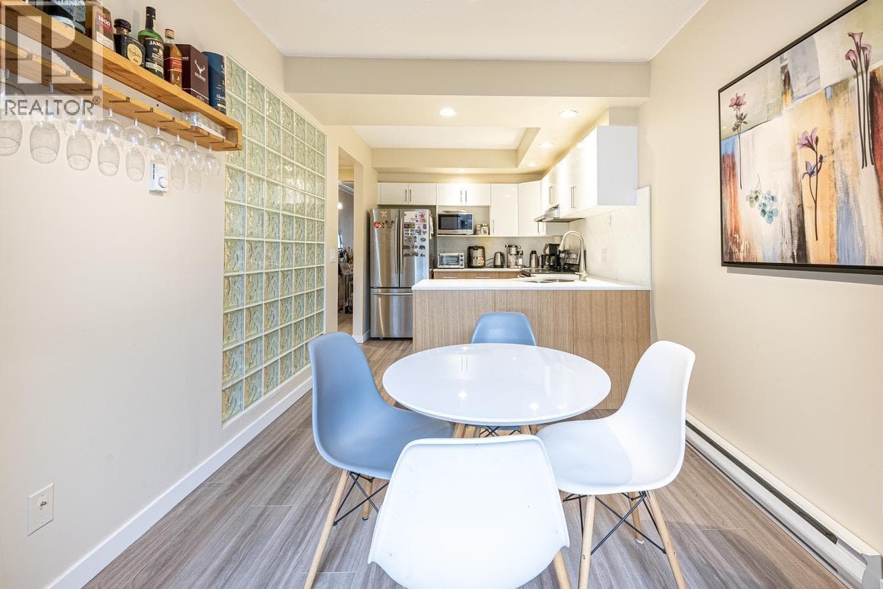 206 3151 WOODBINE DRIVE photo 4