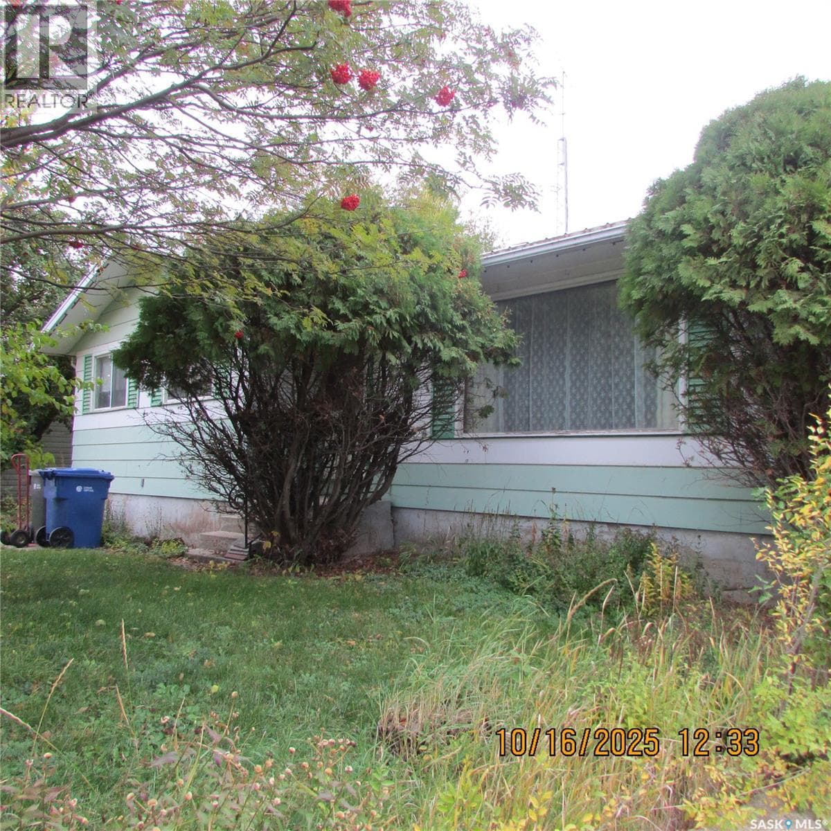 406 Chickney AVENUE — photo 4