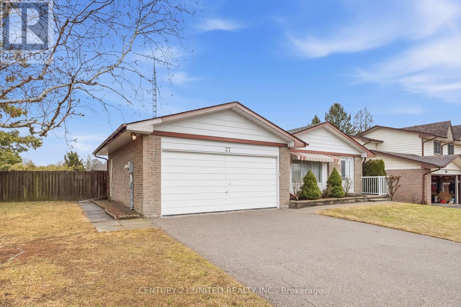 3 bed 4 bath single family at 27 PAYNE CRESCENT — $674,900