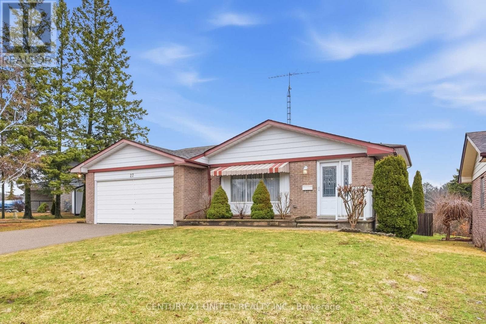 27 PAYNE CRESCENT photo 3