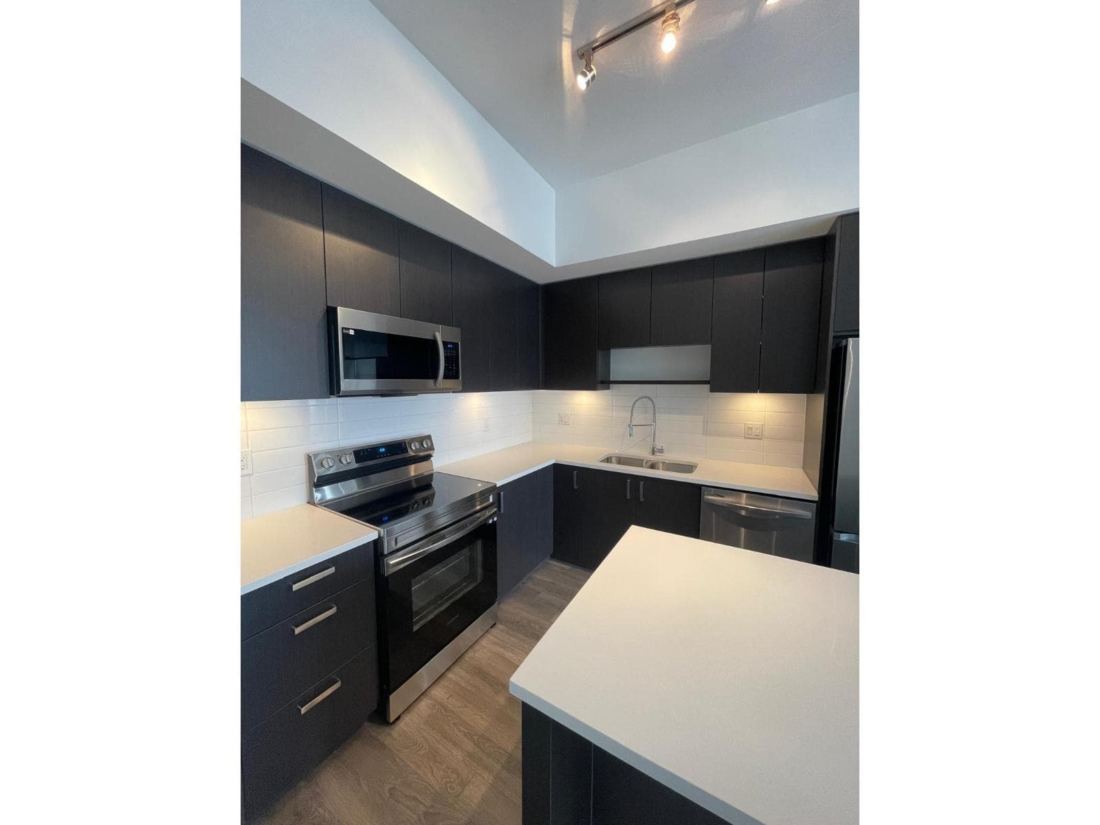 2 bed 2 bath single family at 609 15815 85 AVENUE — $575,000